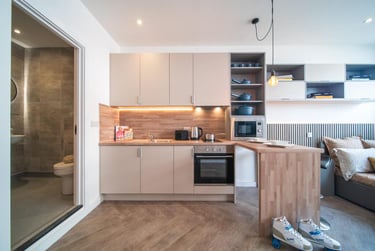 1 bed studio, 170 Armada Way, City Centre, Plymouth, PL11LB - Image 3